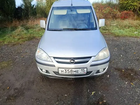 Satılır Opel Combo sərnişin avtobus 2009-cu il — 5,000$