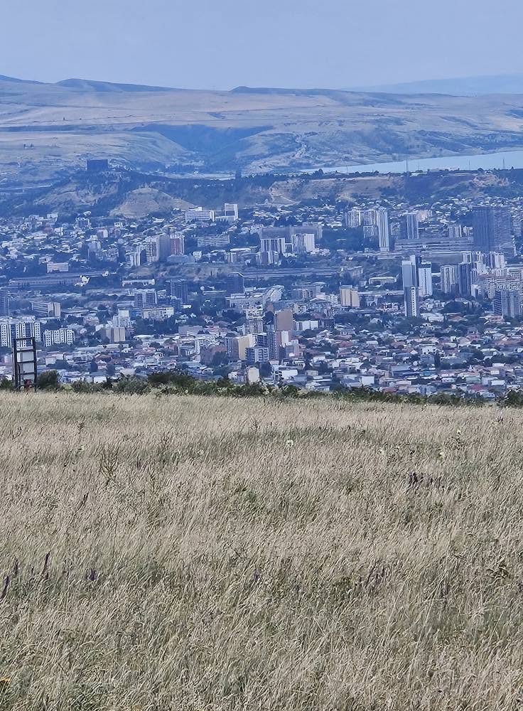 მიწის ნაკვეთი საბურთალოზე, 750 და 1500 კვ.მ
