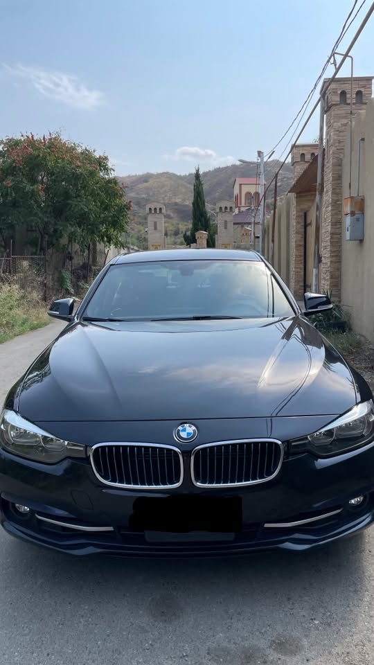BMW 330e 2016