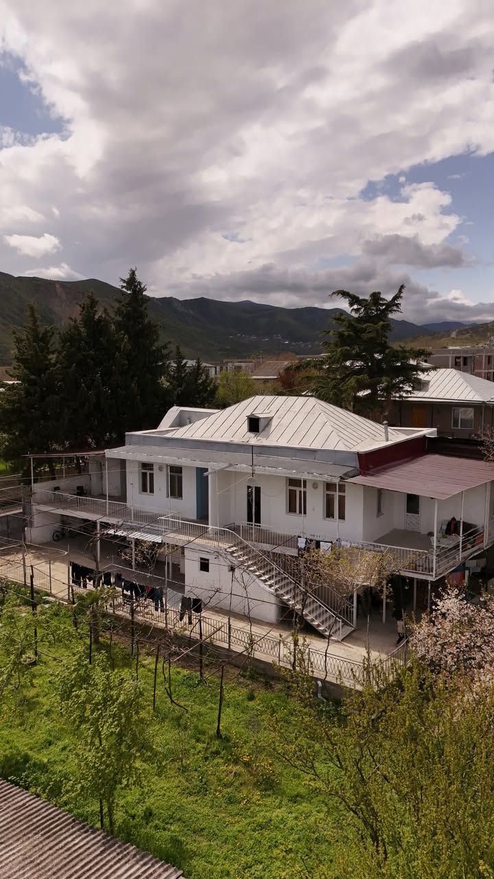 სახლი, თბილისი — $390,000