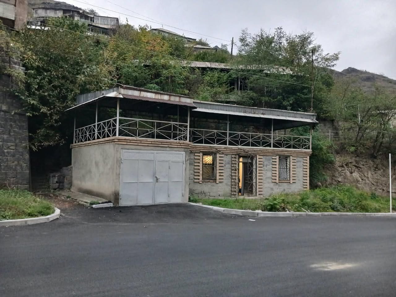 Քարե երկհարկանի տարածք, Ալավերդի