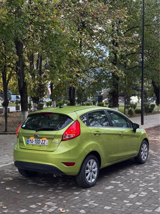 Ford Fiesta 2013 — 3,900$
