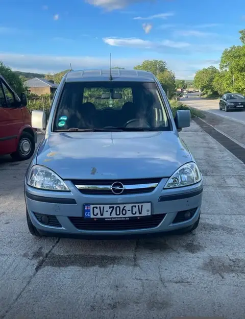 GAZ 2005