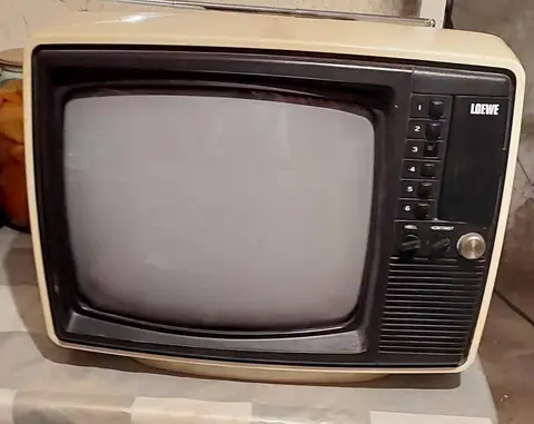 Loewe FP 11 retro televizor
