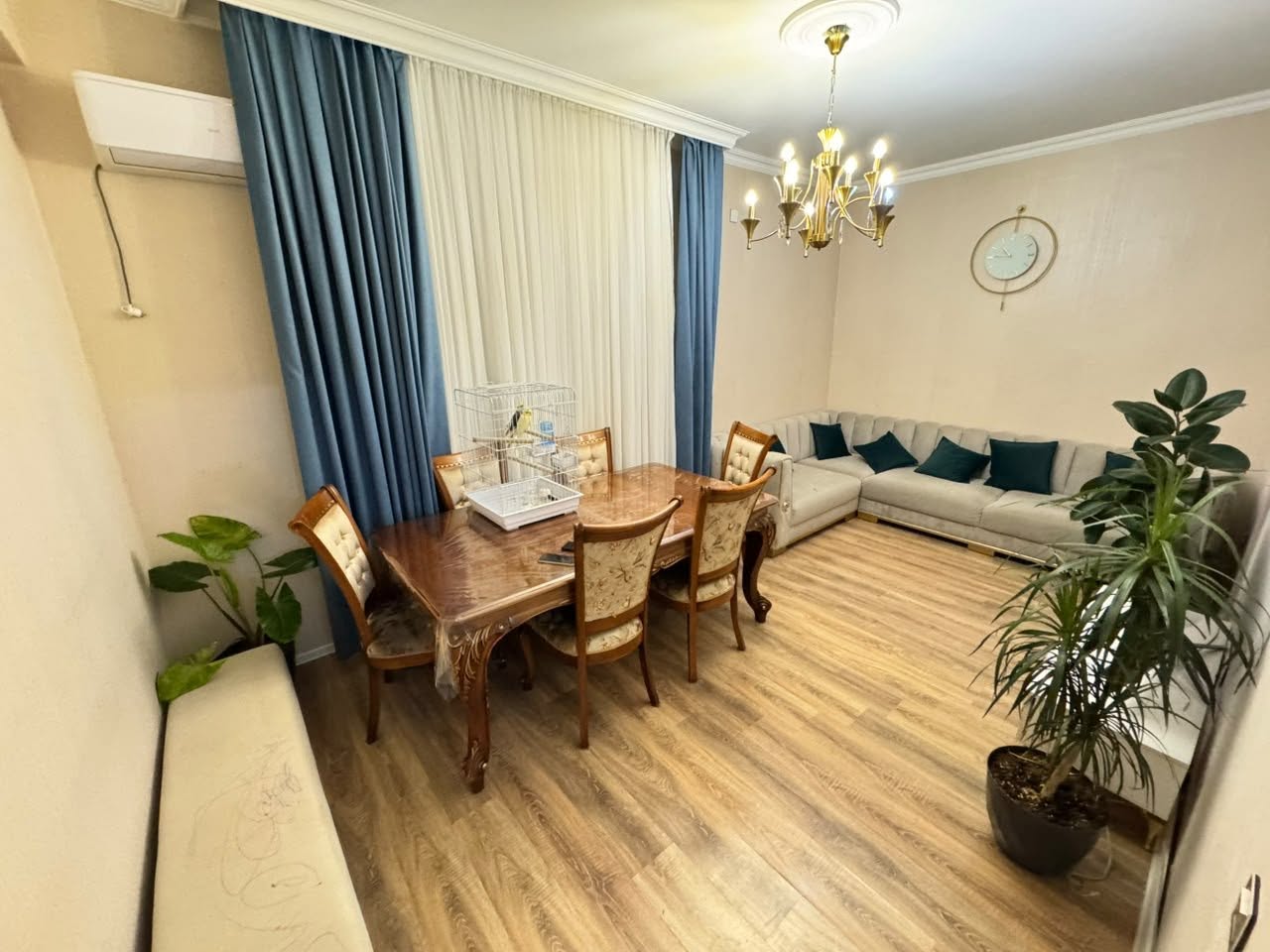 Yasamalda 3 otaqlı mənzil satılır