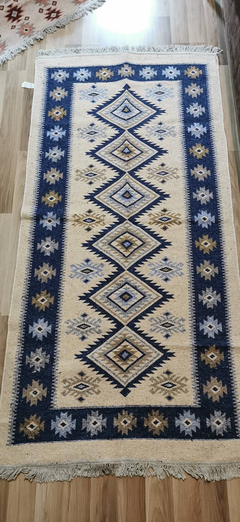 თურქული ფარდაგი ორნამენტით