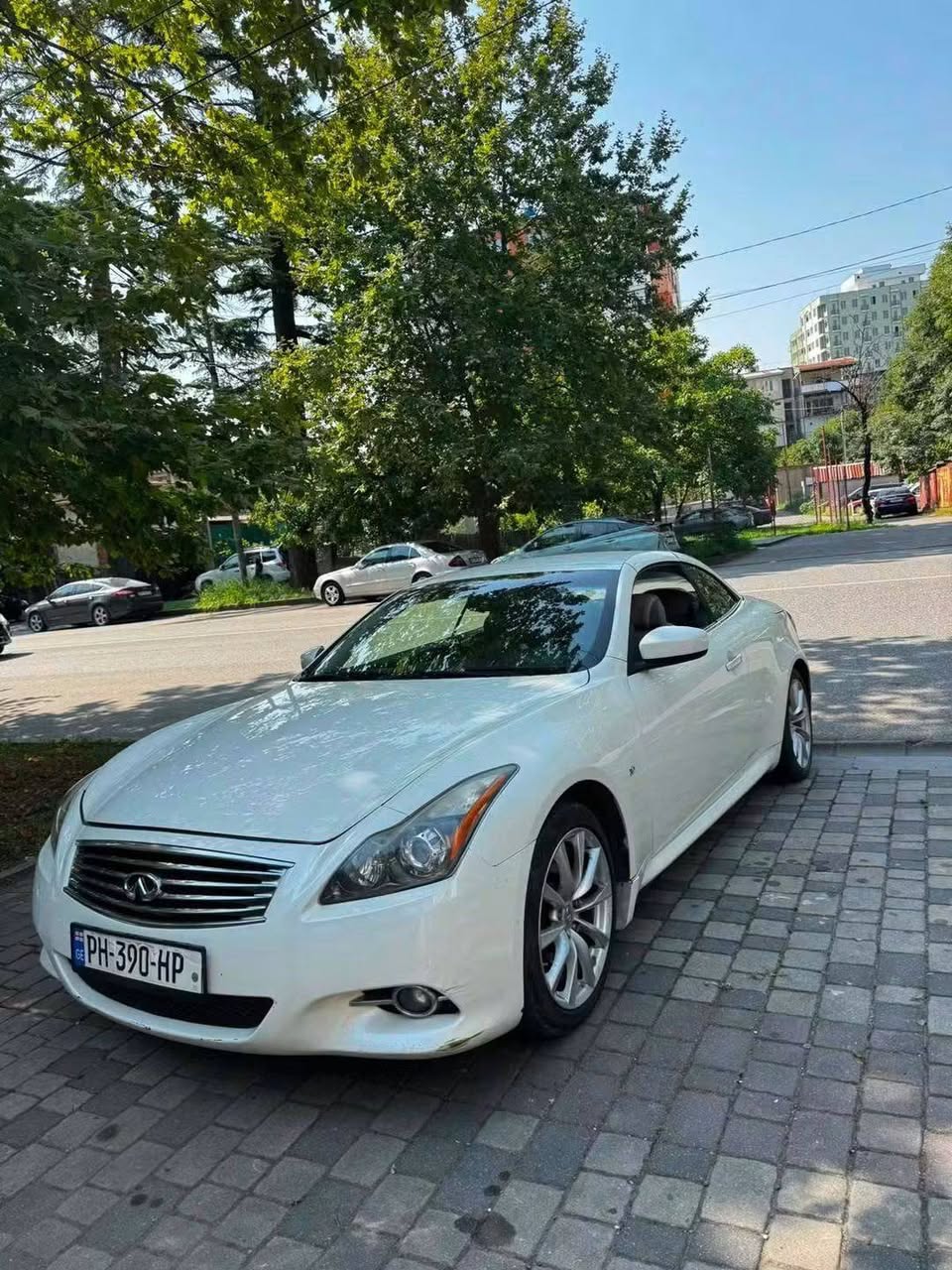 Infiniti Q60 2013 — 3,500$
