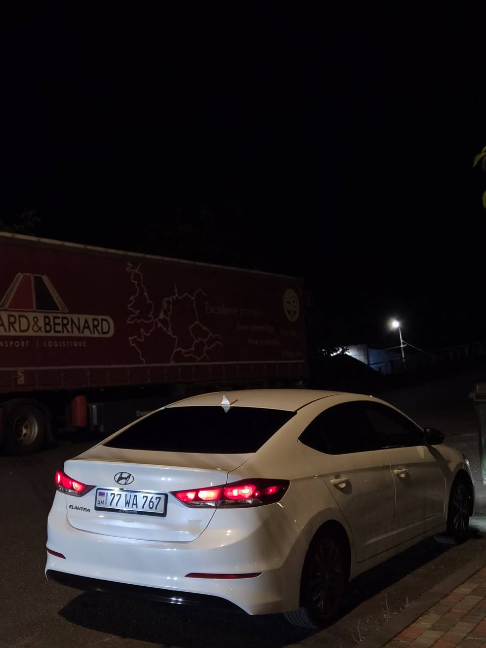HYUNDAYI Elantra 2018 — 10,999$