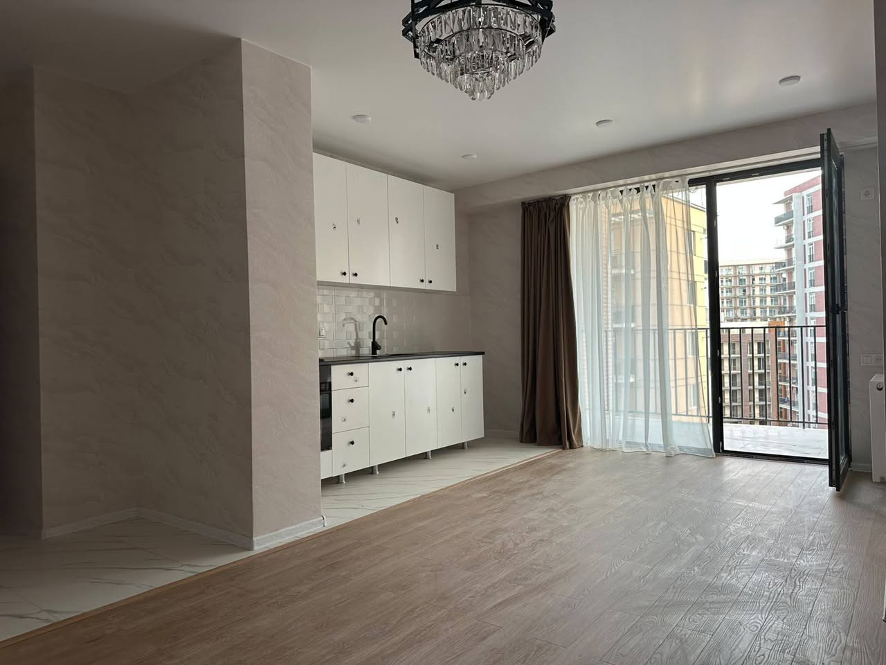 Mənzil satılır, Tbilisi — $871,000