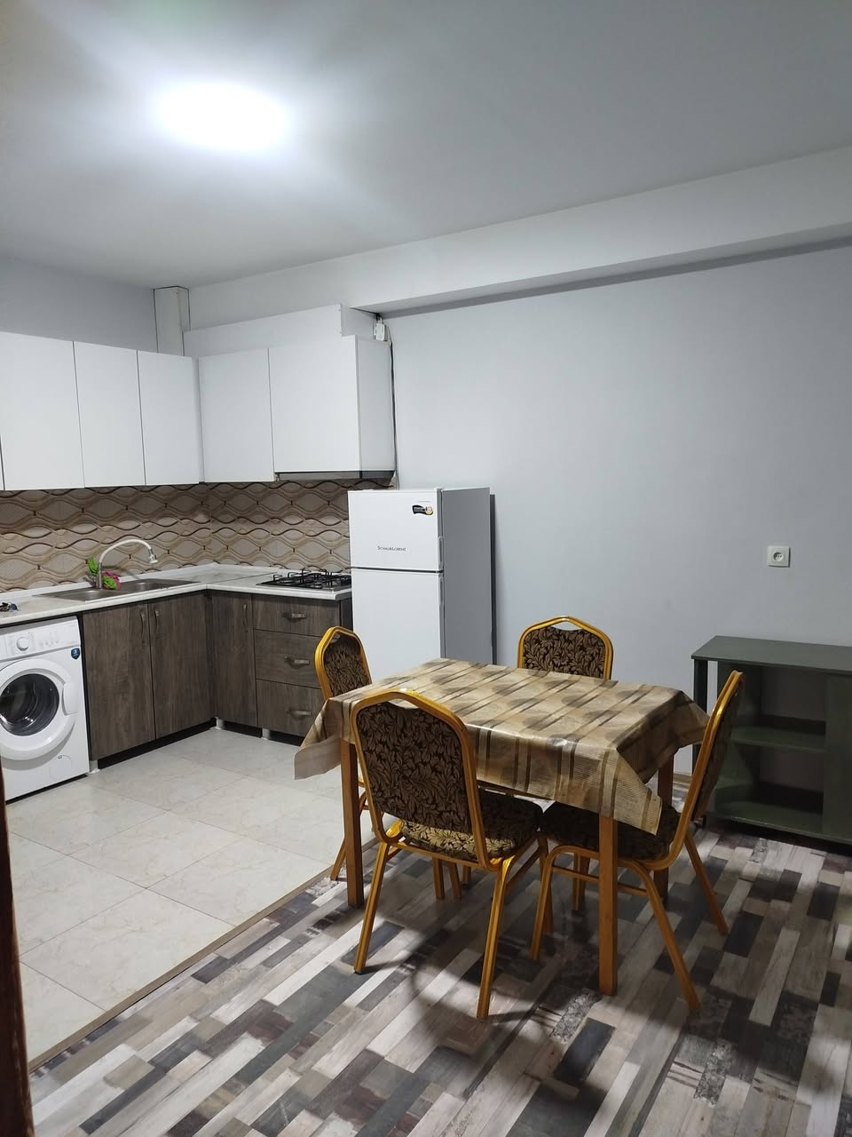 ქირავდება 3-ოთახიანი ბინა, თბილისი — 1,500 ₾