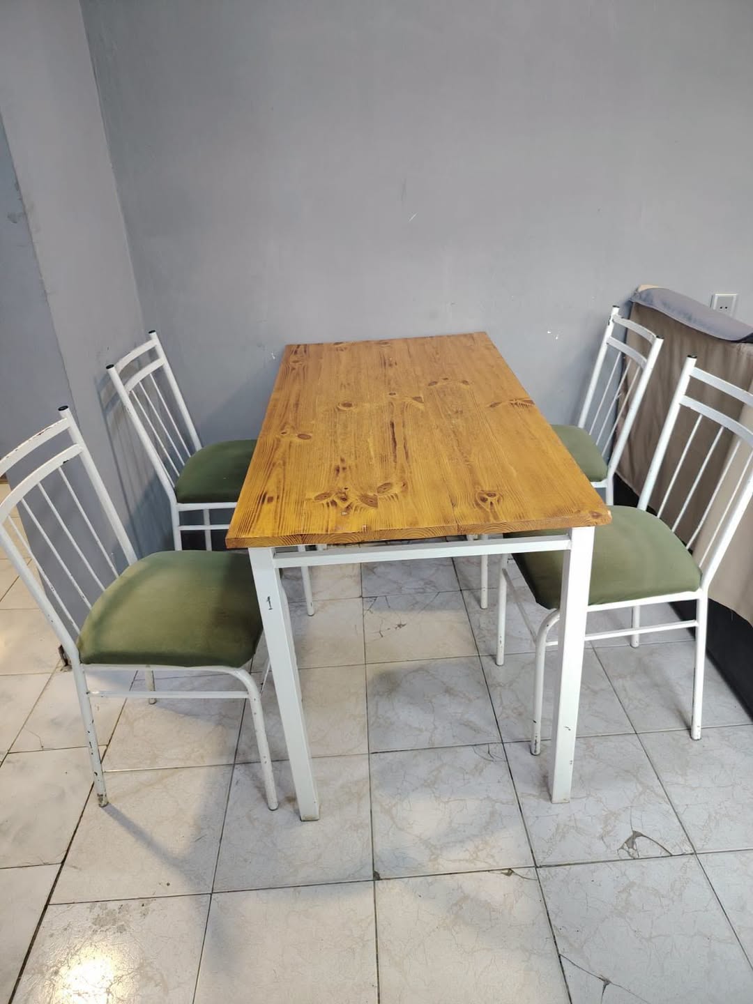 Furniture — 80₼