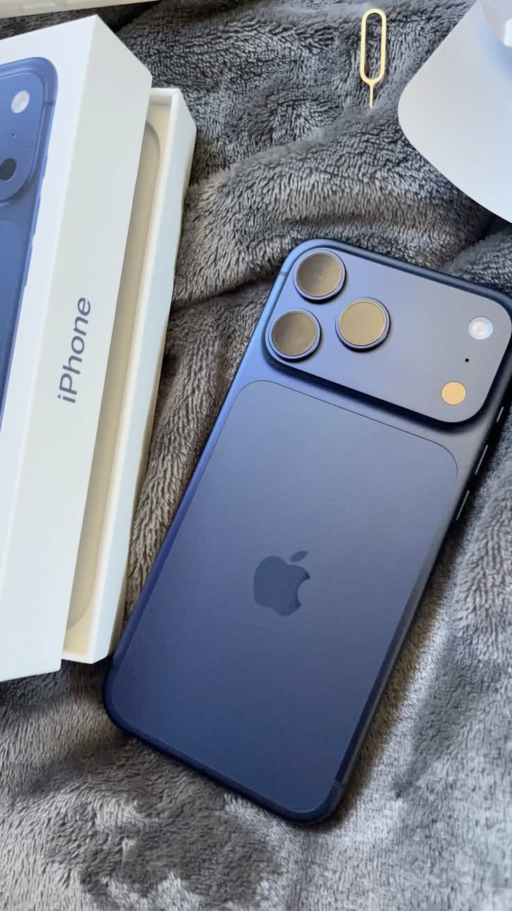 📱iPhone 17 Pro Max Deep Blue — 3,100₾