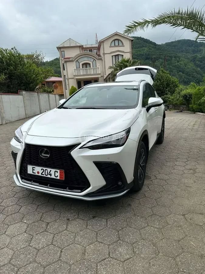 Lexus NX 350 2025 — 43,500$