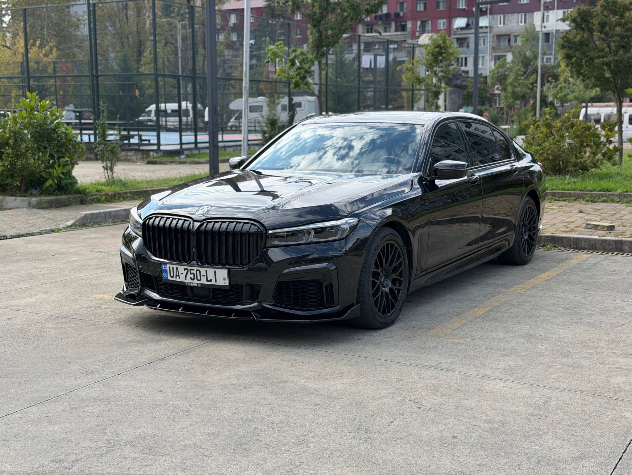 BMW 750i xDrive 2018