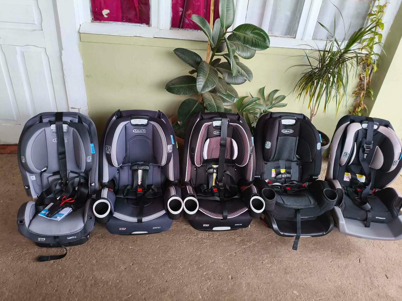 Graco children's car seats, several models