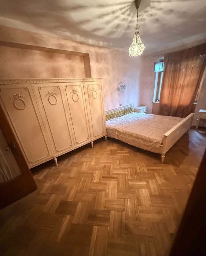 Satılır 4-otaqlı mənzil, Tbilisi — $102,000