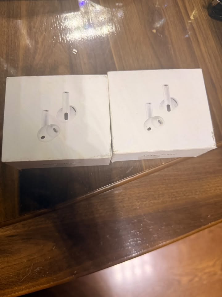 Satılır airpods 3pro orijinal. Axallarıdır çəkilməyib. 550₾