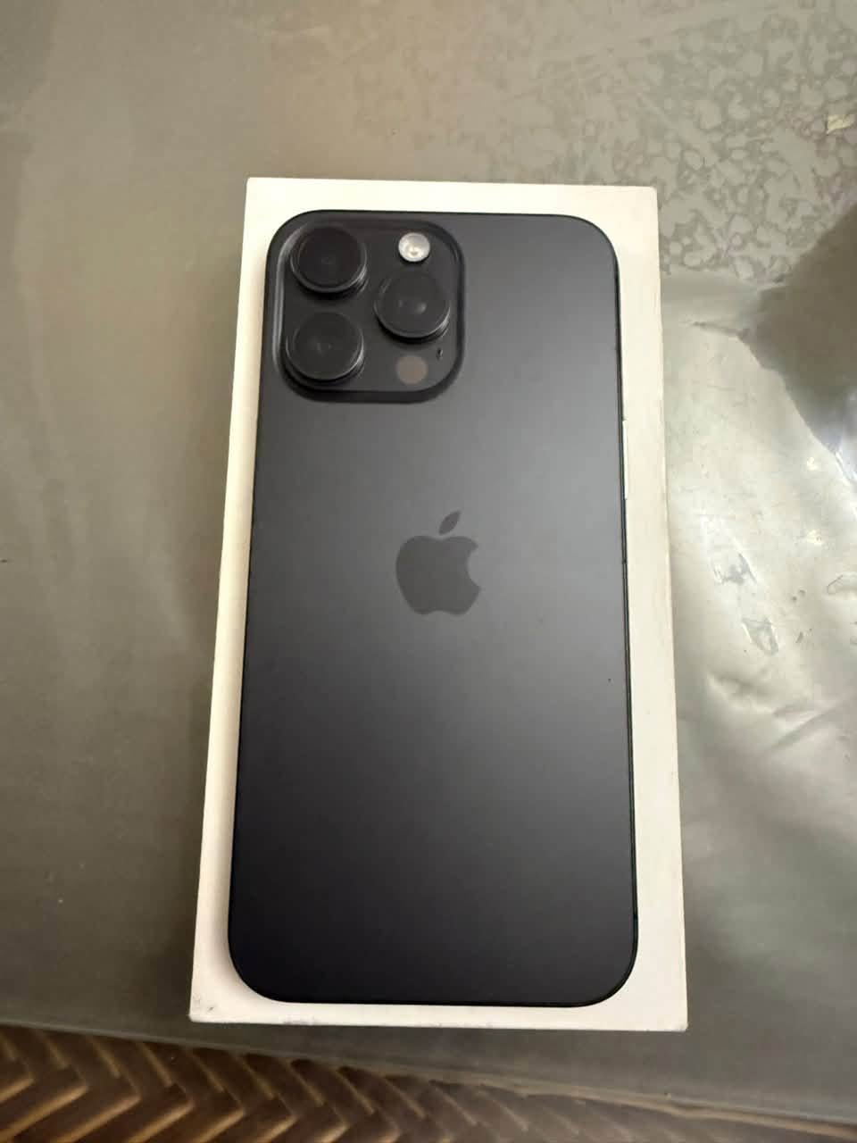 iPhone 15 Pro Max 512Gb идеалакан — 180,000֏