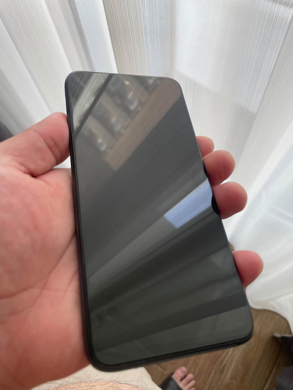 Redmi 10 satılık, şarj aleti ve kablo dahil.