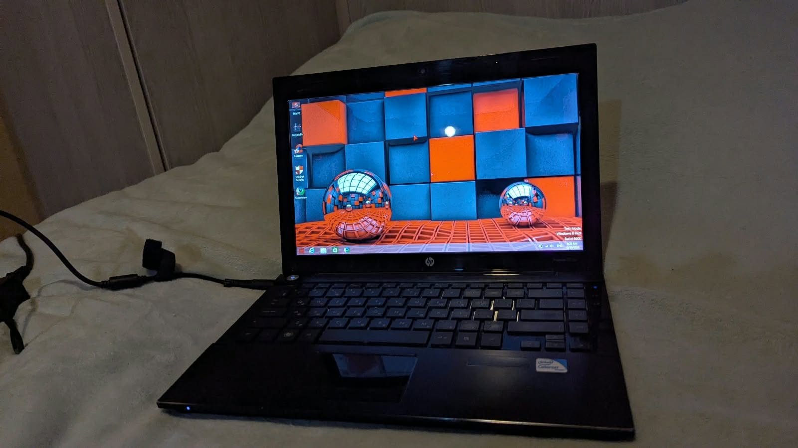 ლეპტოპი Celeron, 2 GB, 320 GB