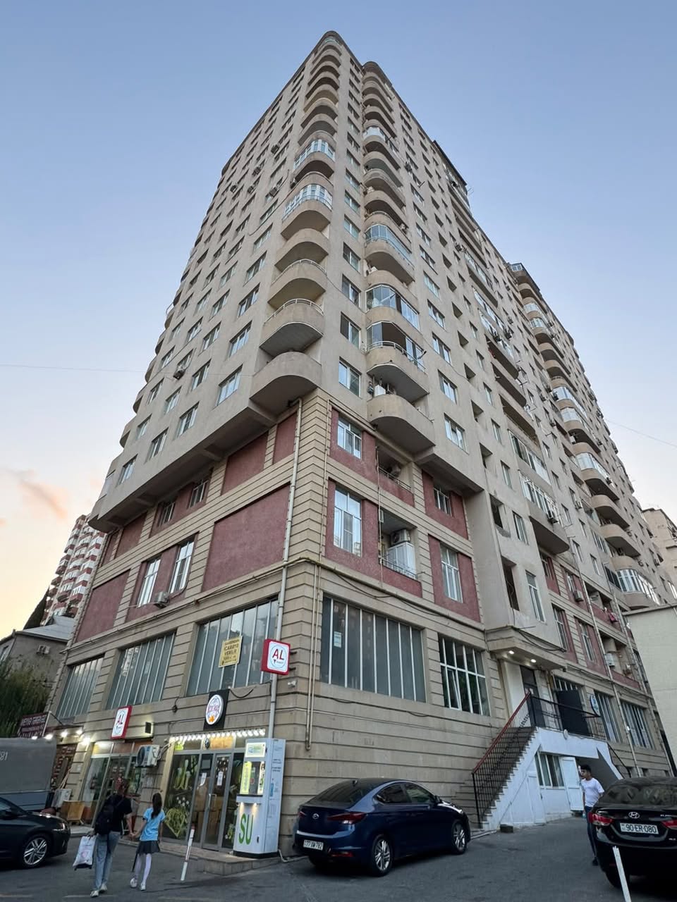 3-комнатная квартира продается, Баку