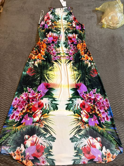New floral maxi dress, size M/L