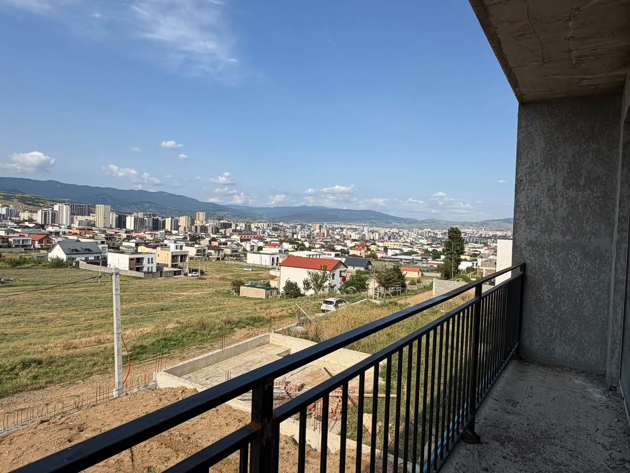 Տուն, Թբիլիսի