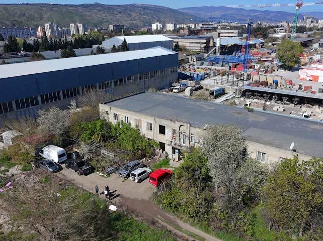 Kommersiya sahəsi, Tbilisi