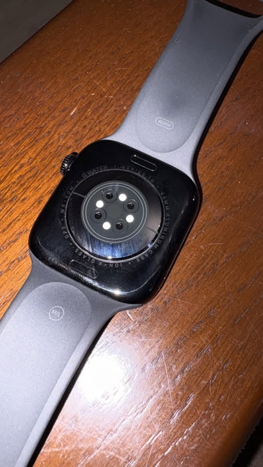 Apple Watch Series 10 46 mm, %96