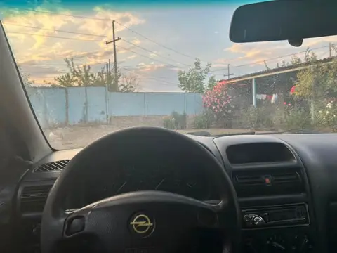 Opel Astra 2000