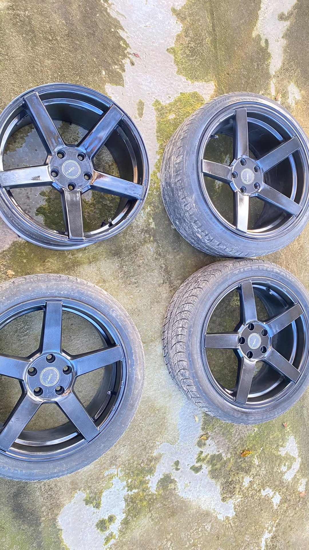 I am 18 Vossen CV3 wheels in size 8-9.5J, 5x112-5x114.3, one set.