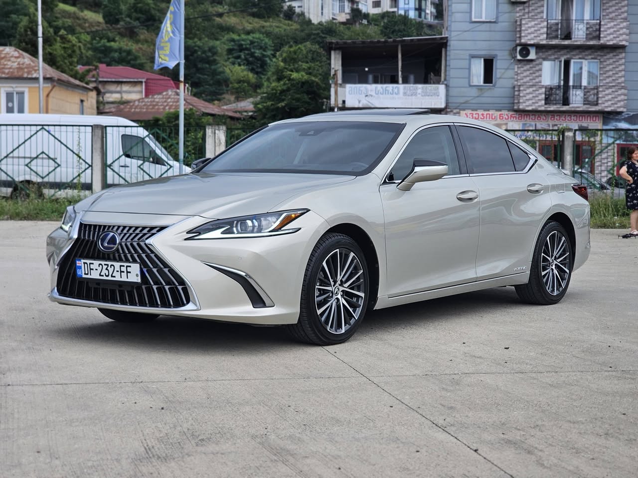 Lexus ES300H 2022