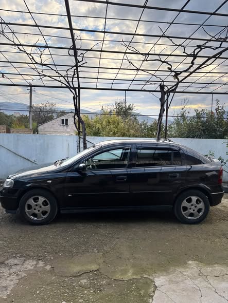Astra Astra J 1999 — 4,200$