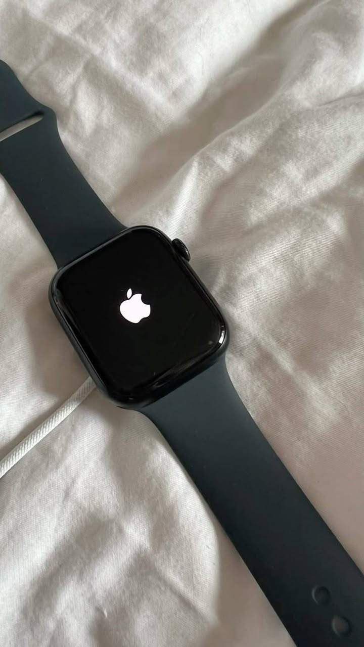 Apple Watch Series 9 41mm, battery 100%
