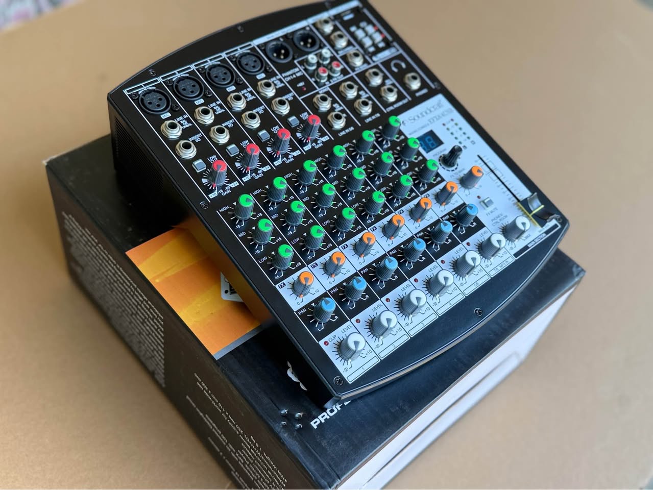 Soundcraft Fx8 satılıdır, tamamilə yeni - 400₾