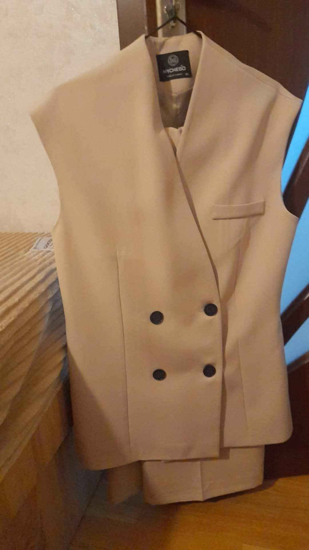 Bej blazer ceket ve pantolon