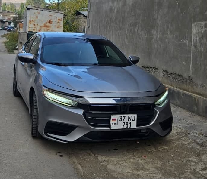 Honda Insight 2018 — 11,000$