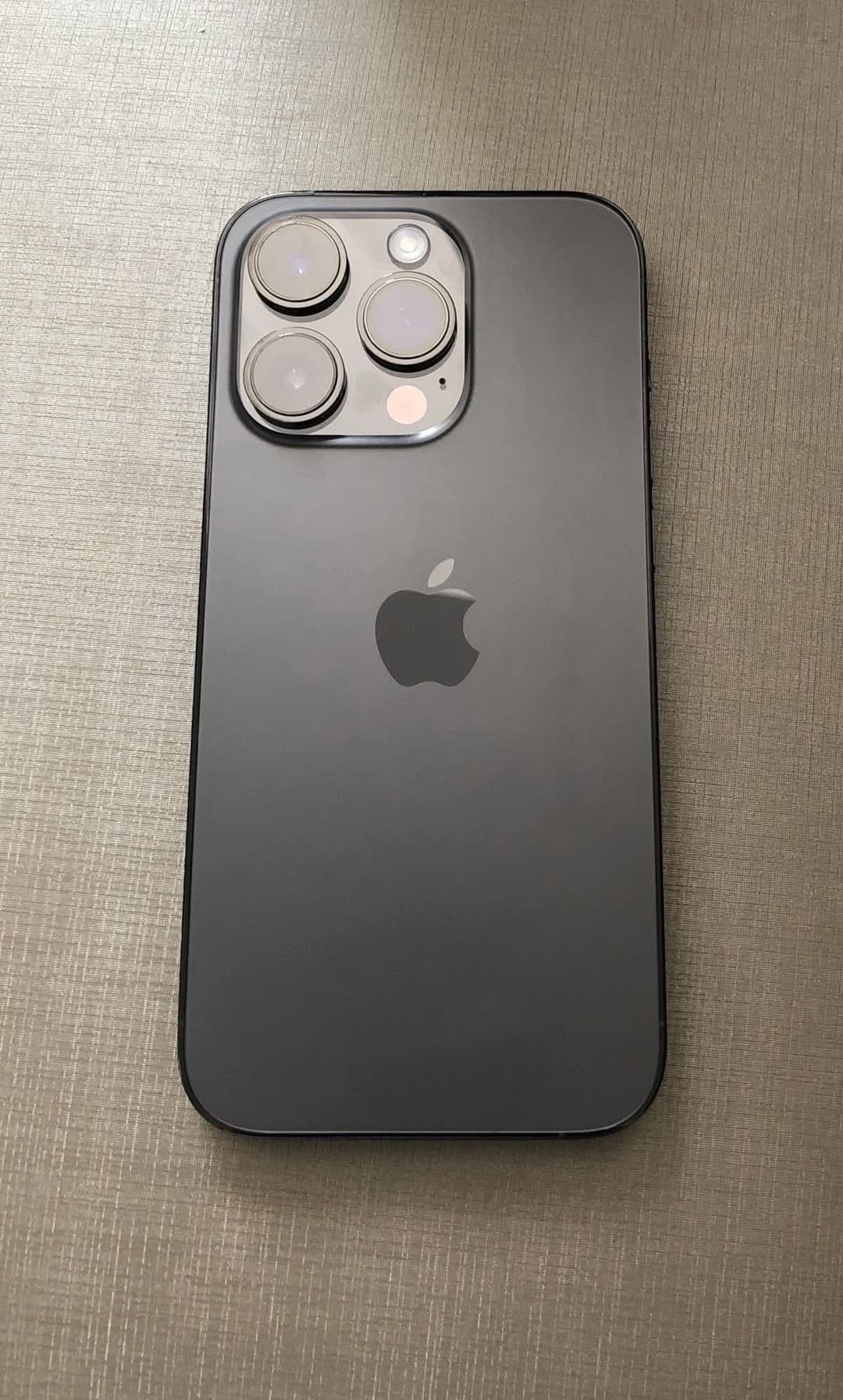 iPhone 16 Pro Max şat lav — 280,000֏