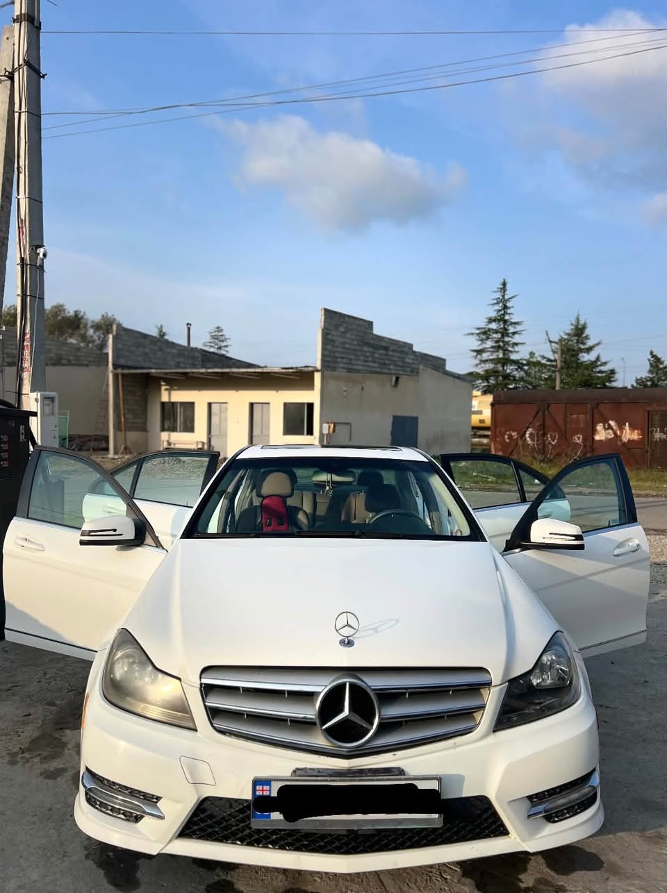 C250 2012 — 3,700$