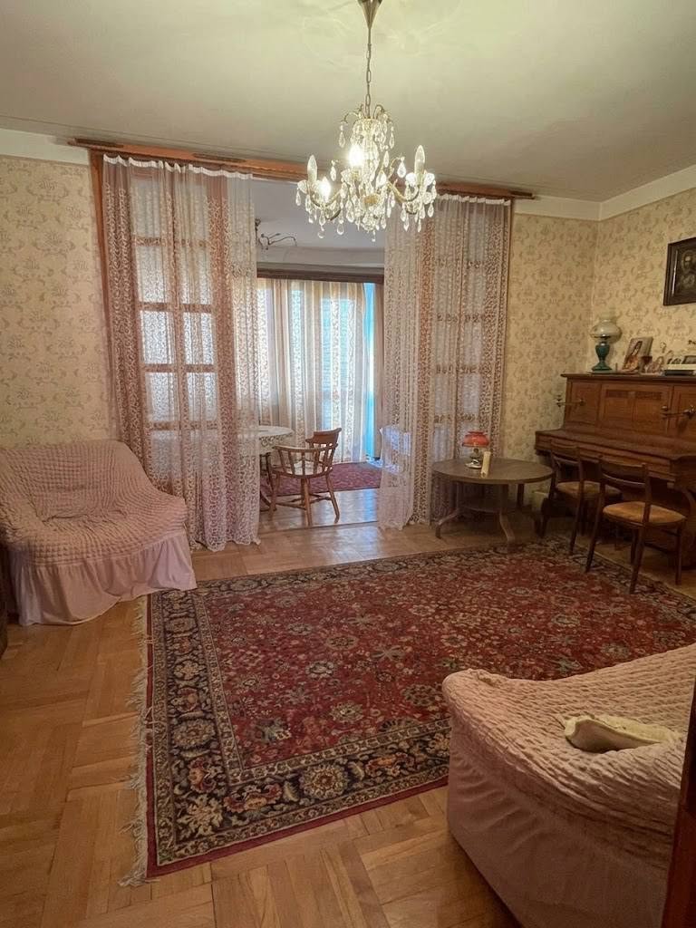 Продается 4-комнатная квартира, Тбилиси — $123,000