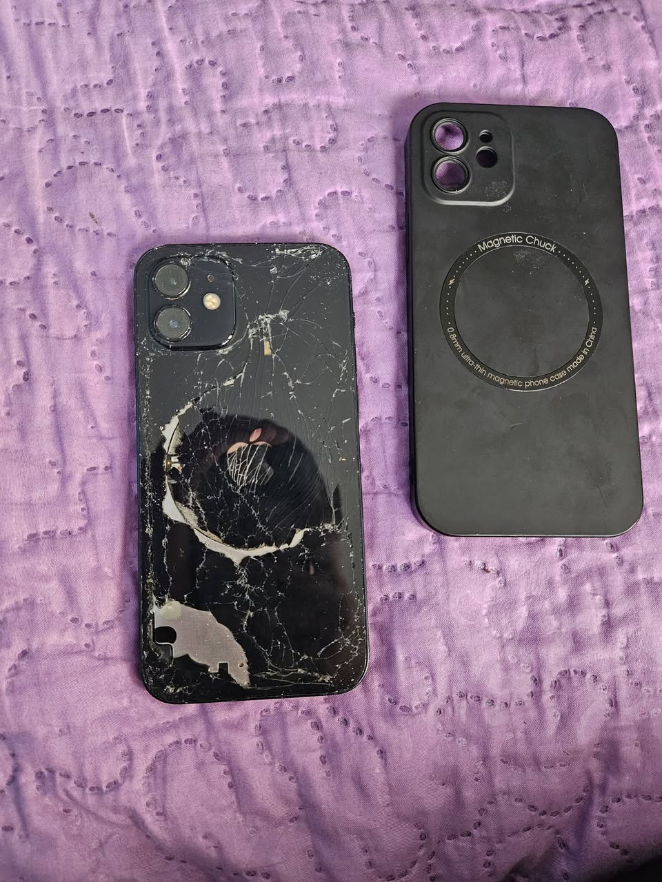 iPhone 12 64GB, უკან გატეხილი