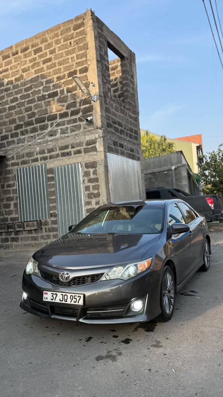 Toyota Camry 2014 — 11,200$