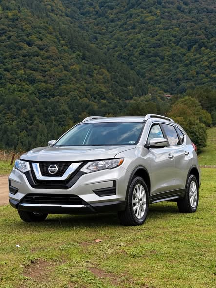 Nissan Rogue — 13,600$