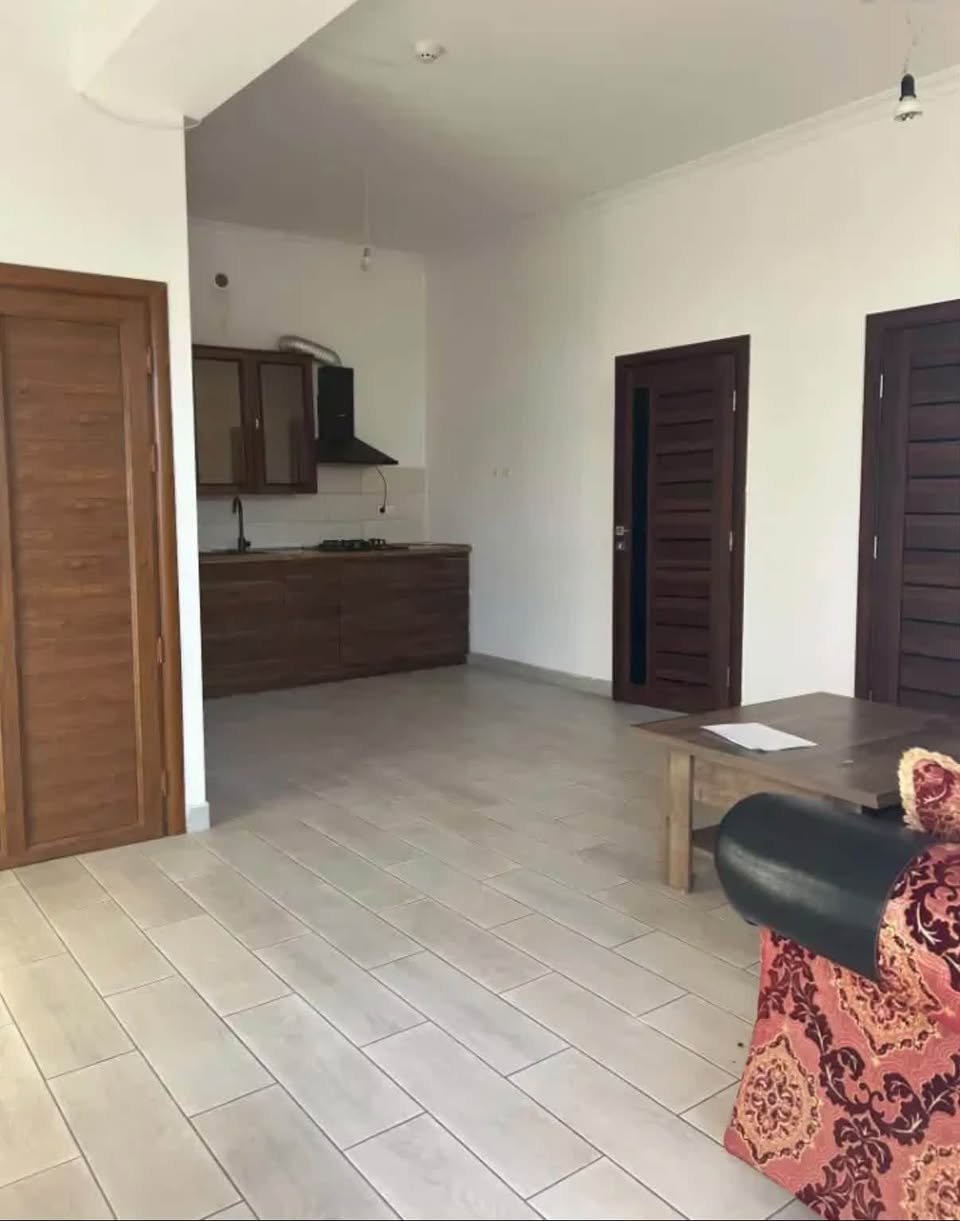 House, Yerevan — 200,000 ֏