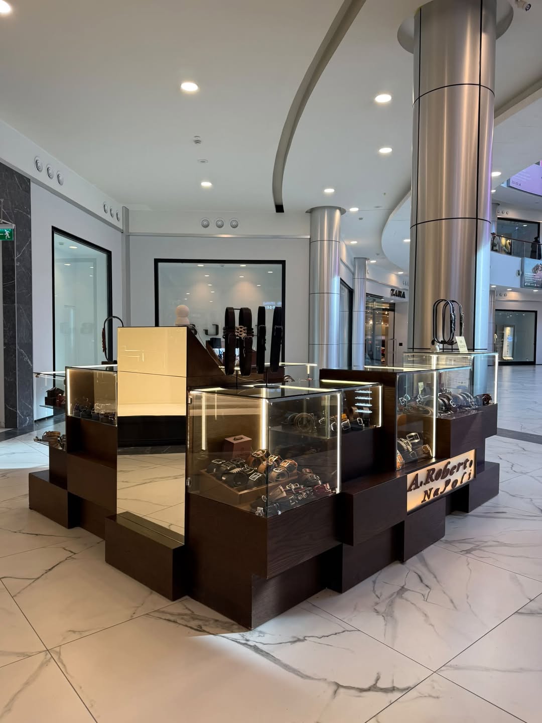Konsultant Tbilisi Mall-da