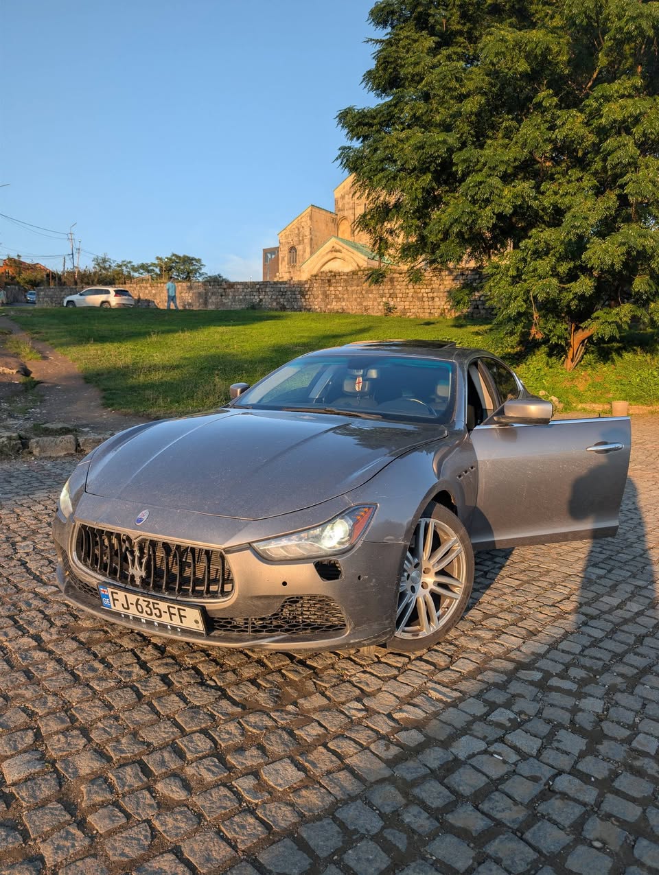 Меняется Maserati Ghibli SQ4 2014 февраля