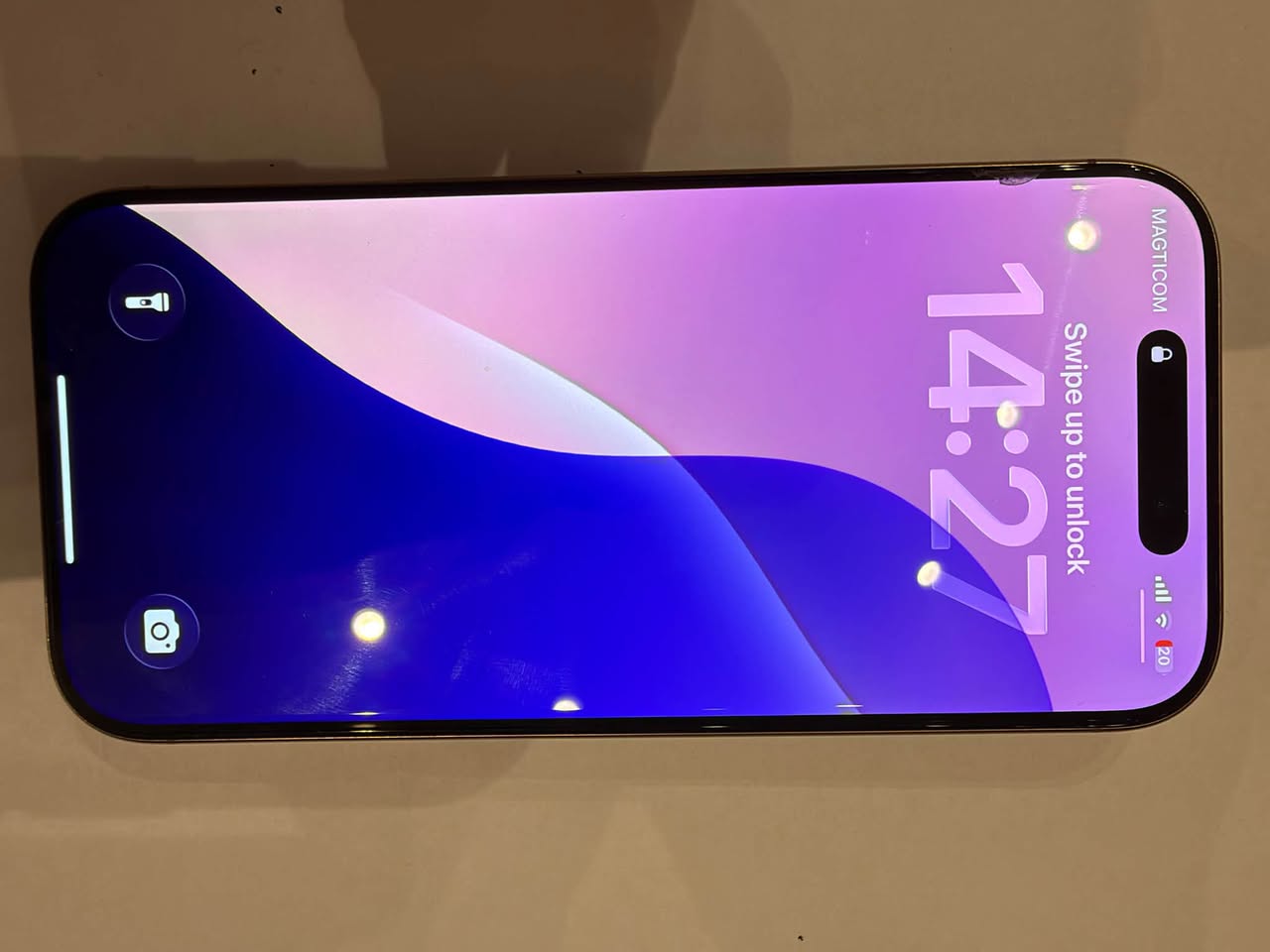 iPhone 16 Pro იდეალურ მდგომარეობაში, ყუთით