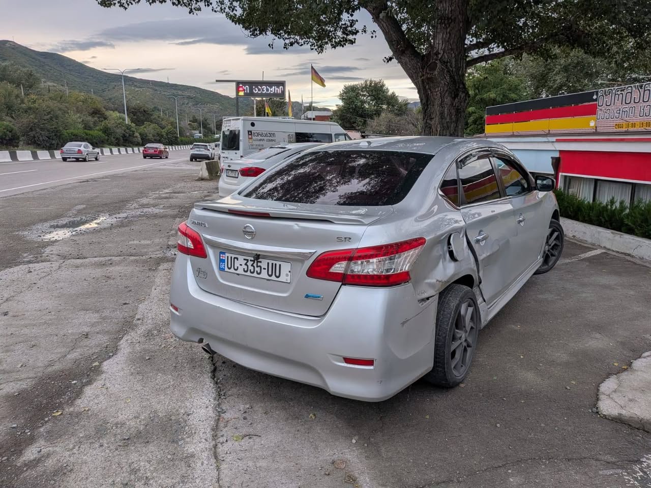 Sentra 2014 — 3,000დოლარი