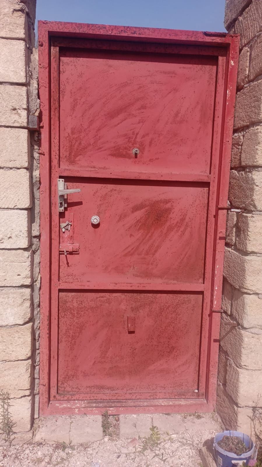 Iron field gate for sale 150 m