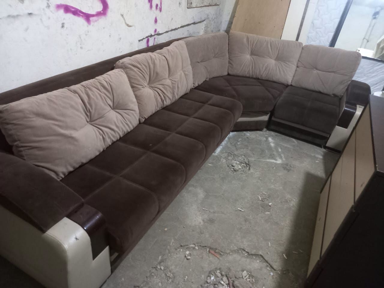 Мебель — 250₼